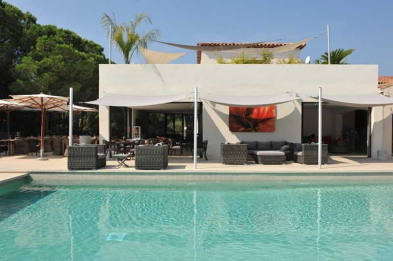 Hotel Font Mourier Cogolin Exterior foto